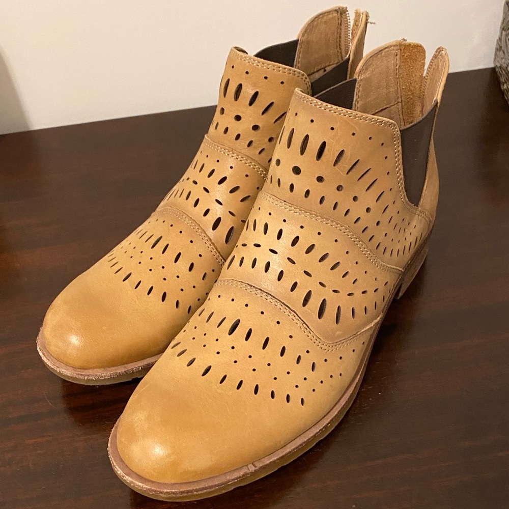 Sofft Ankle Booties